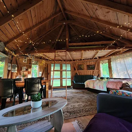 Holiday home Kandle Talu Aiamaja Selise